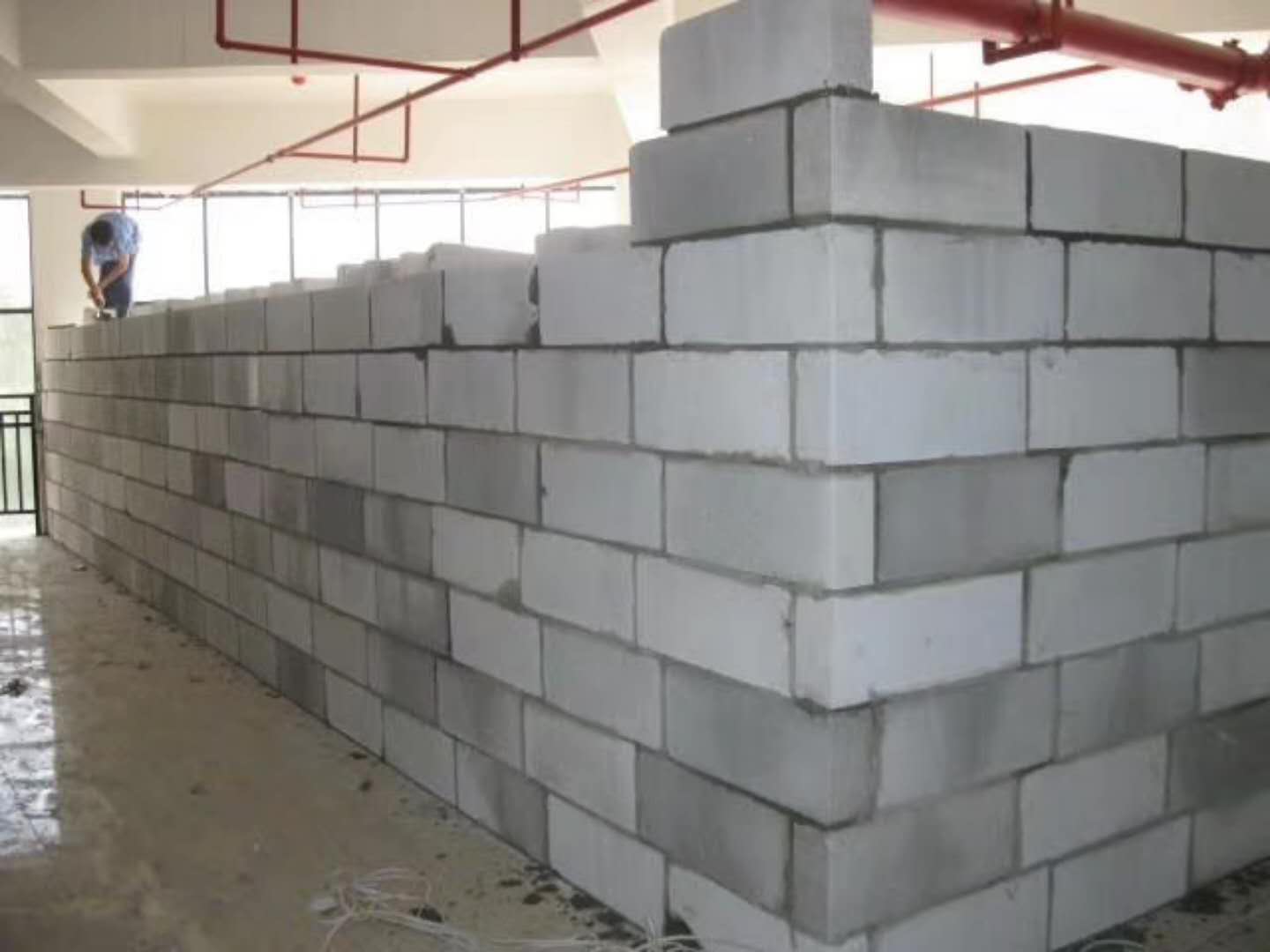 平阴蒸压加气混凝土砌块承重墙静力和抗震性能的研究